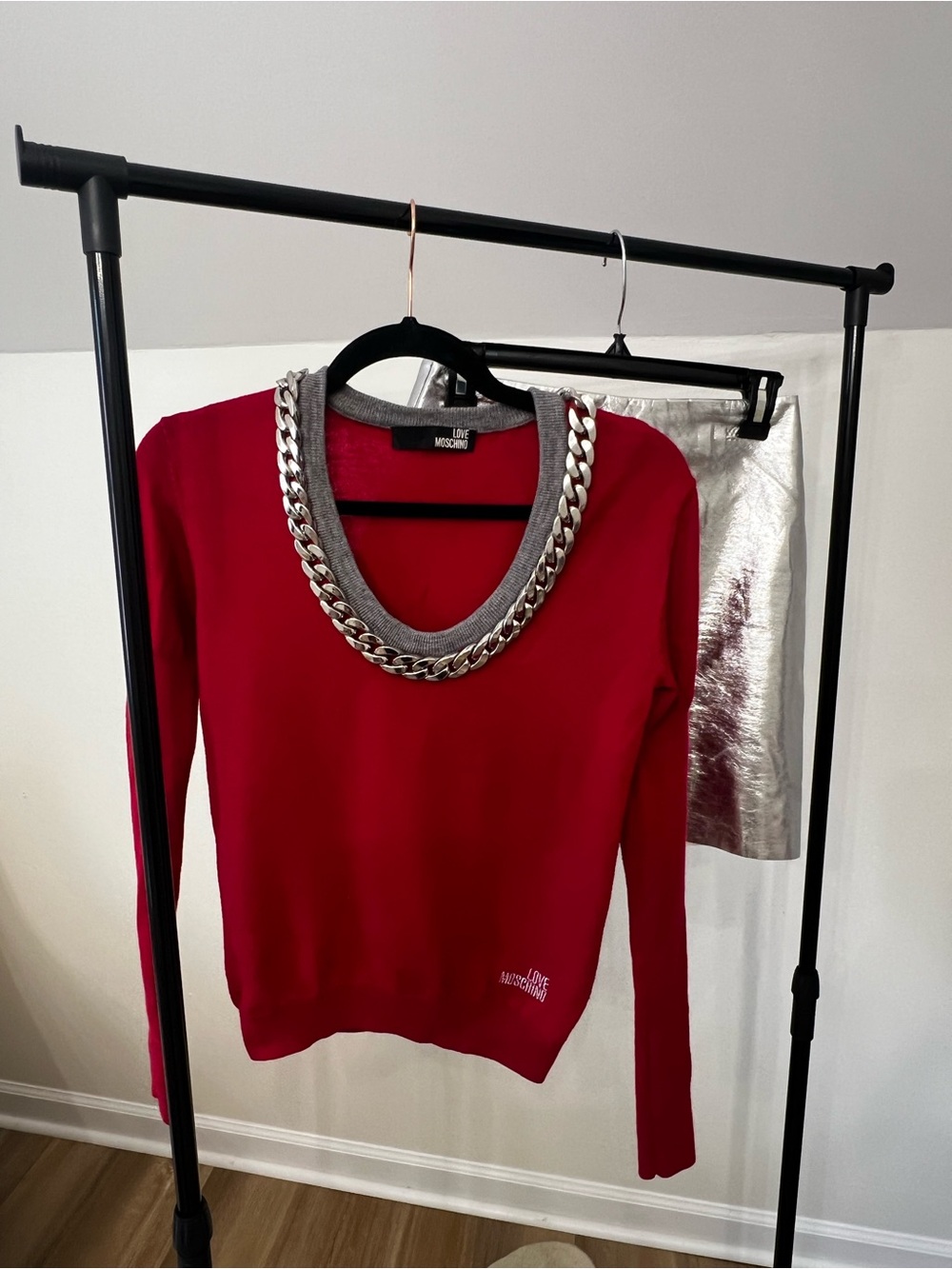 Moschino Red Crewneck Sweater with Silver Chain Trim - Picture 2 of 5